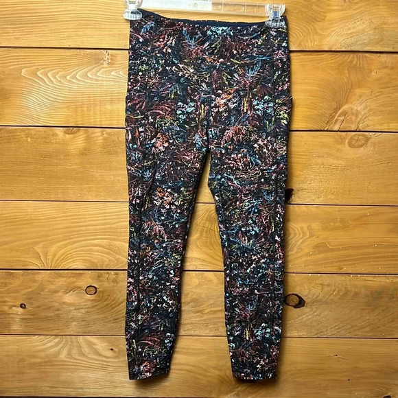 Lululemon Women's‎ Printed floral Foliage Overlay High Rise Leggings 8 colorful - Picture 1 of 6